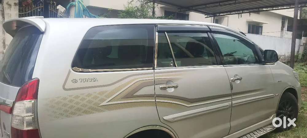 Toyota Innova 2013