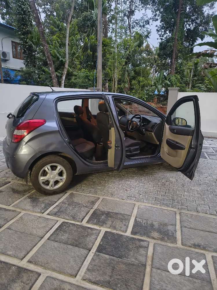 Hyundai I20 Asta Petrol 2010