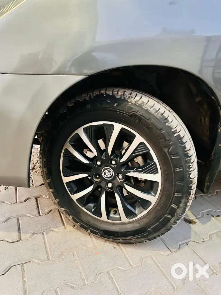 Toyota Innova 2.5 Gx 2010
