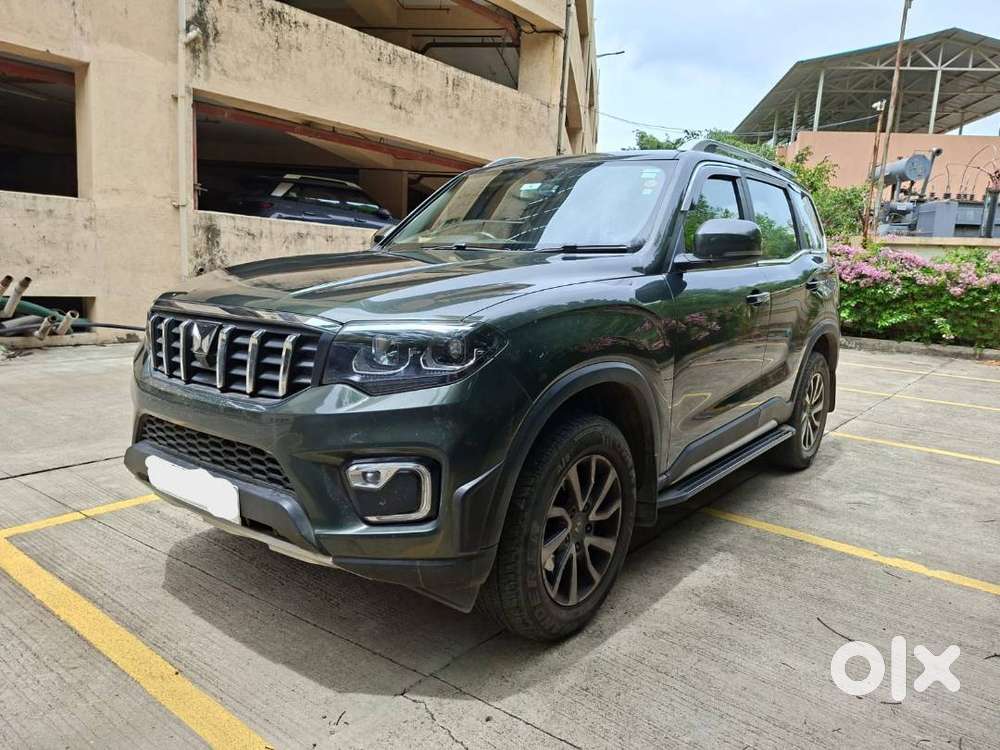 Scorpio-n, Diesel Automatic, 2 Wheel Drive, 7-seater, Deep Forest