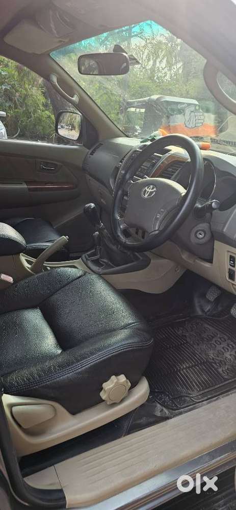 Toyota Fortuner 3.0 4x4 Manual, 2011, Diesel