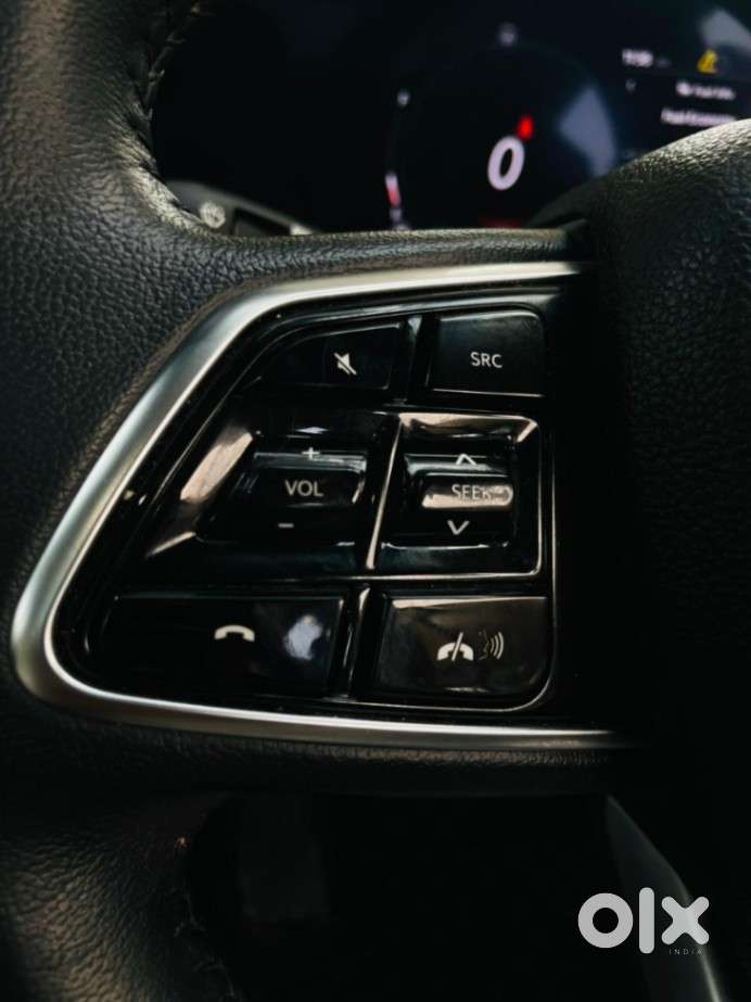 Mahindra Xuv700 2.2 Ax 7 Diesel At Luxury Pack Str, 2021, Diesel