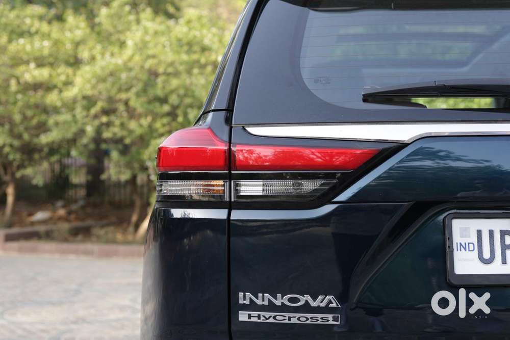 Toyota Innova Hycross 2.0 Zx (o) Hybrid 7 Str, 2026, Petrol