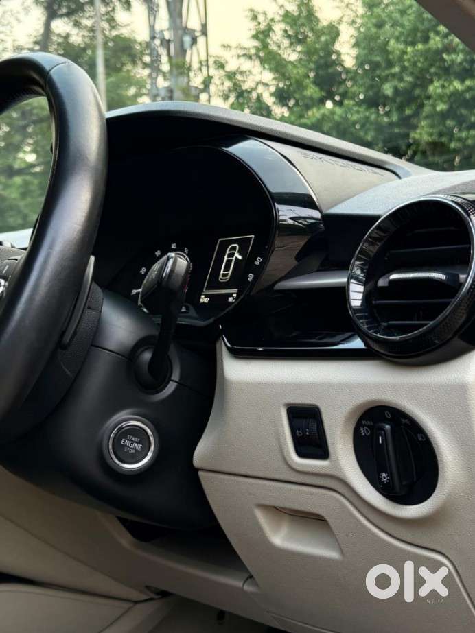 Skoda Slavia 1.0 Ambition Tsi At, 2025, Petrol