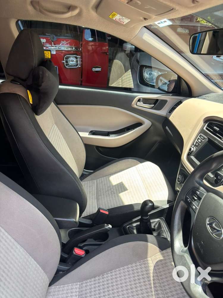 I20 For Sale, Hyundai 12km To 15km Mileage