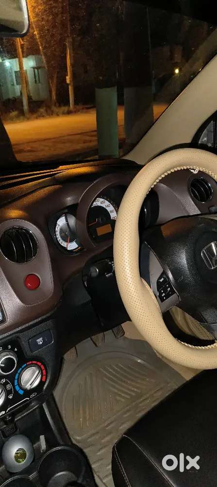 Honda Brio 2014 Petrol Well Maintained