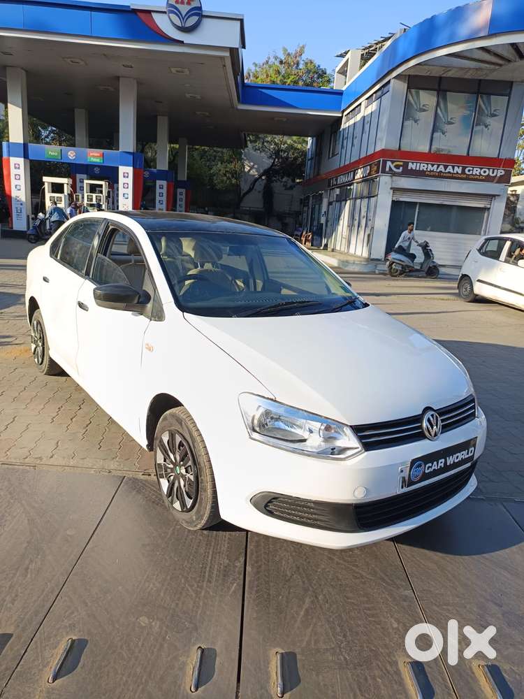 Volkswagen Vento Celeste 1.6 Highline, 2011, Petrol