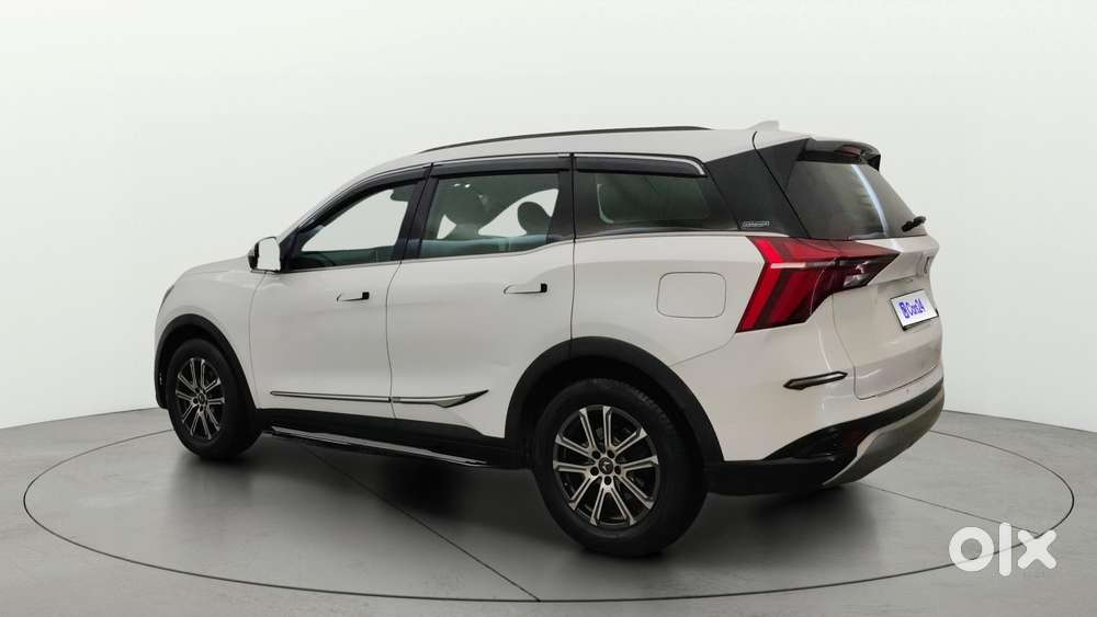 Mahindra Xuv700 2.0 Ax 5 Petrol Mt 7 Str, 2021, Diesel
