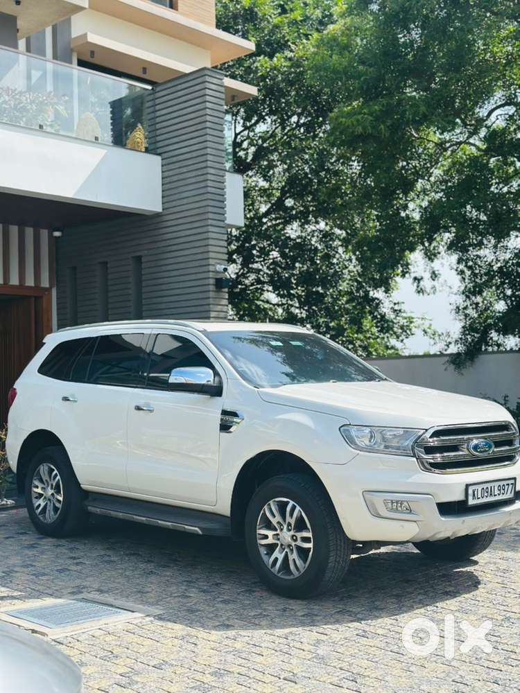 Ford Endeavour 2017 Diesel 135000 Km Driven