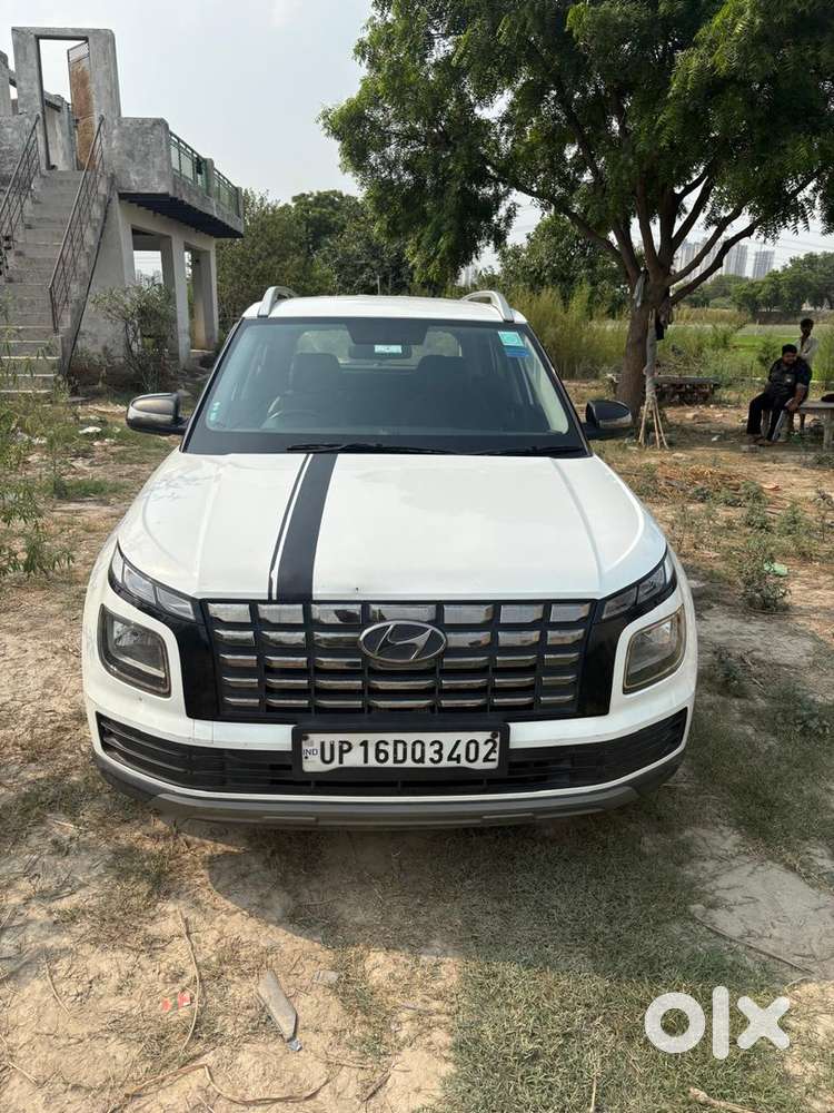 Hyundai Venue Petrol 2023