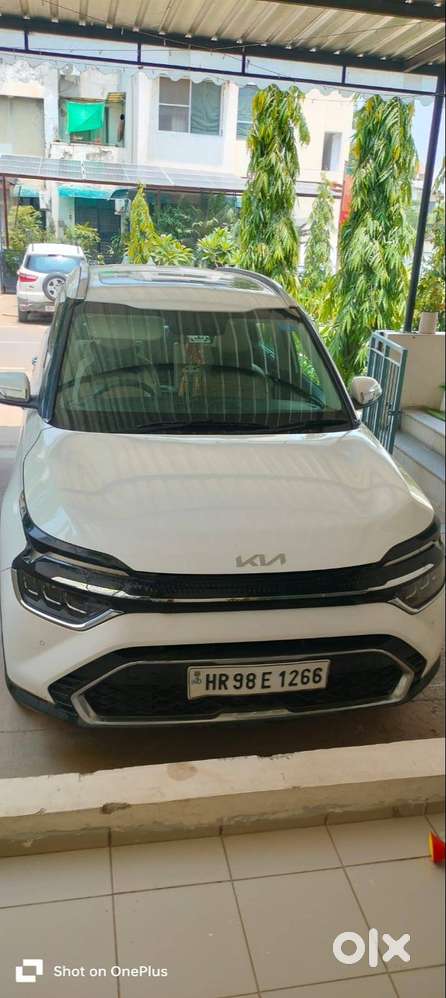 Kia Carens 2022 Petrol Well Maintained