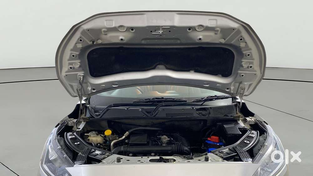 Nissan Magnite 1.0 Xv, 2022, Petrol