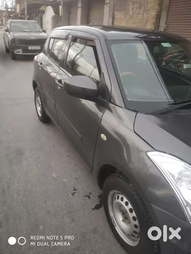 Maruti Suzuki Swift 2017 Petrol Kashmiri Owner With All Documentation