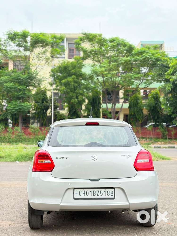 Maruti Suzuki Swift Vxi + Manual, 2020, Petrol