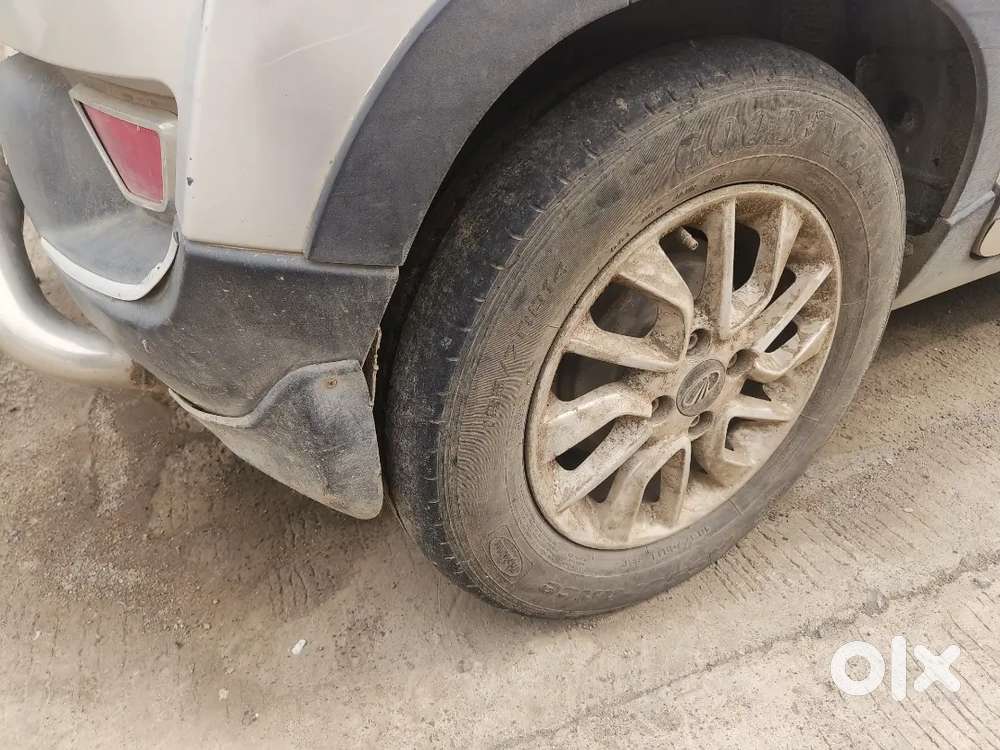 Mahindra Kuv 100 2016 Diesel 6 Str