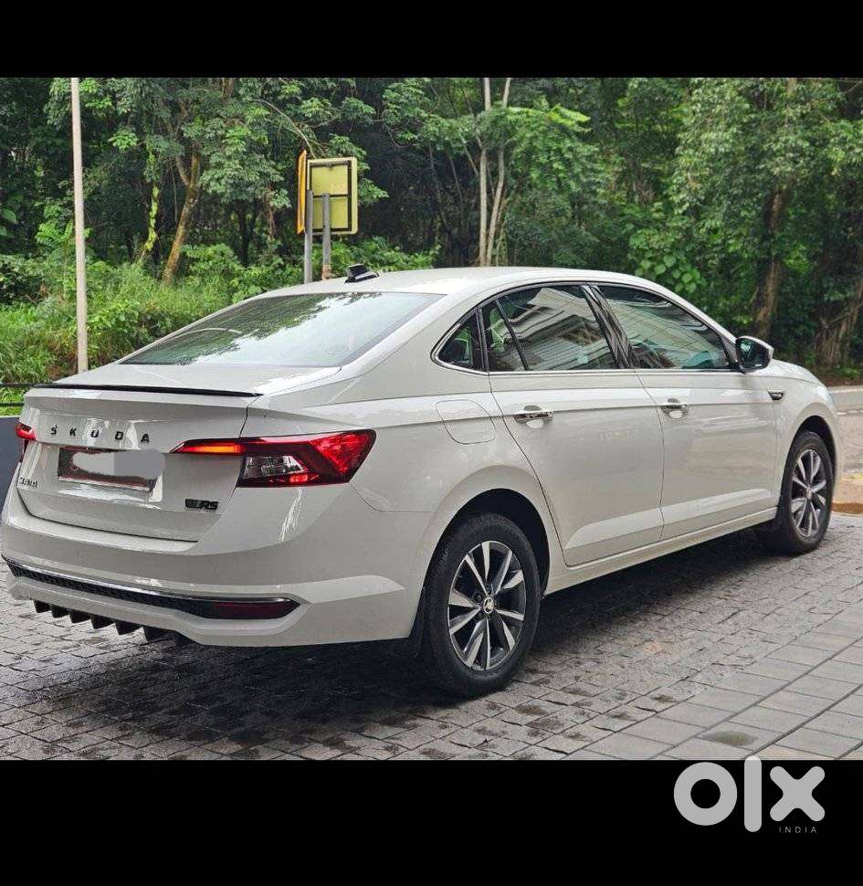 Skoda Slavia Style 1.0l Tsi Mt, 2023, Petrol