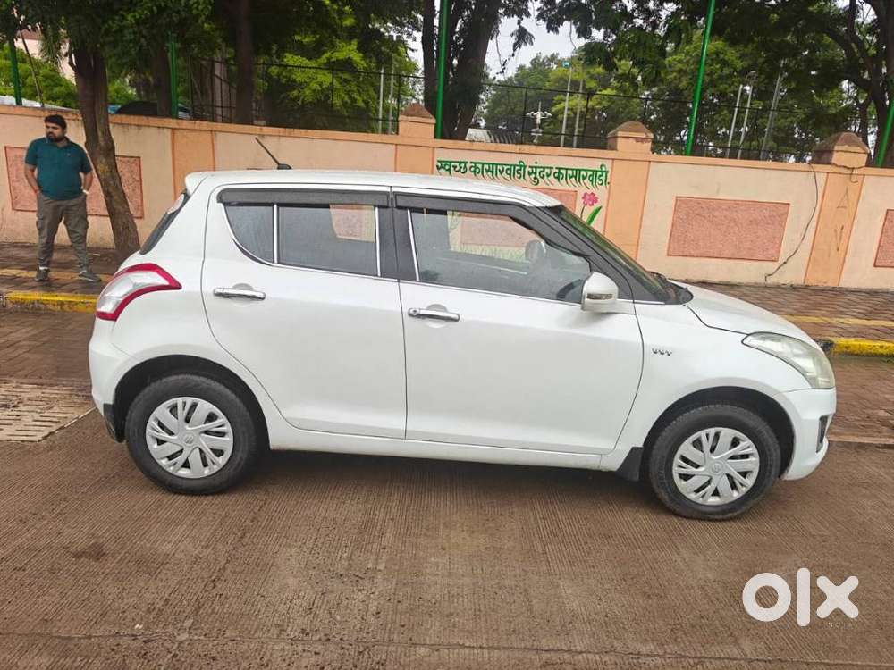 Maruti Suzuki Swift Vxi 1.2 Abs Bs-iv, 2015, Petrol