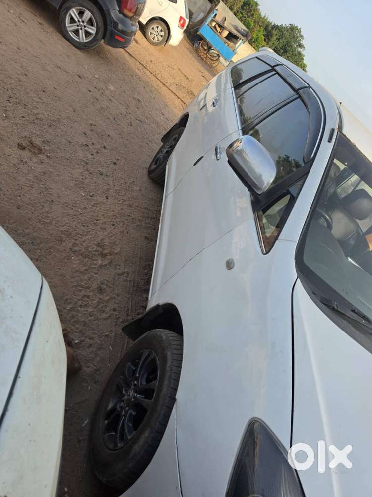 Toyota Innova 2011 Diesel Well Maintained