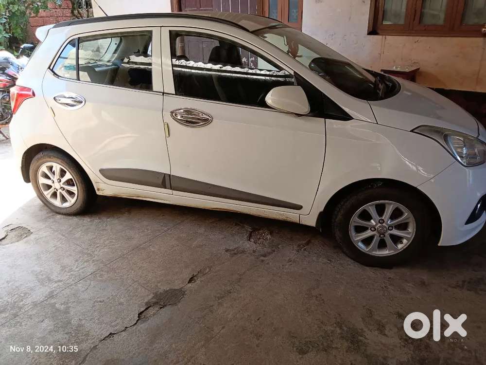 Hyundai Grand I10 2015 Diesel 250000 Km Driven