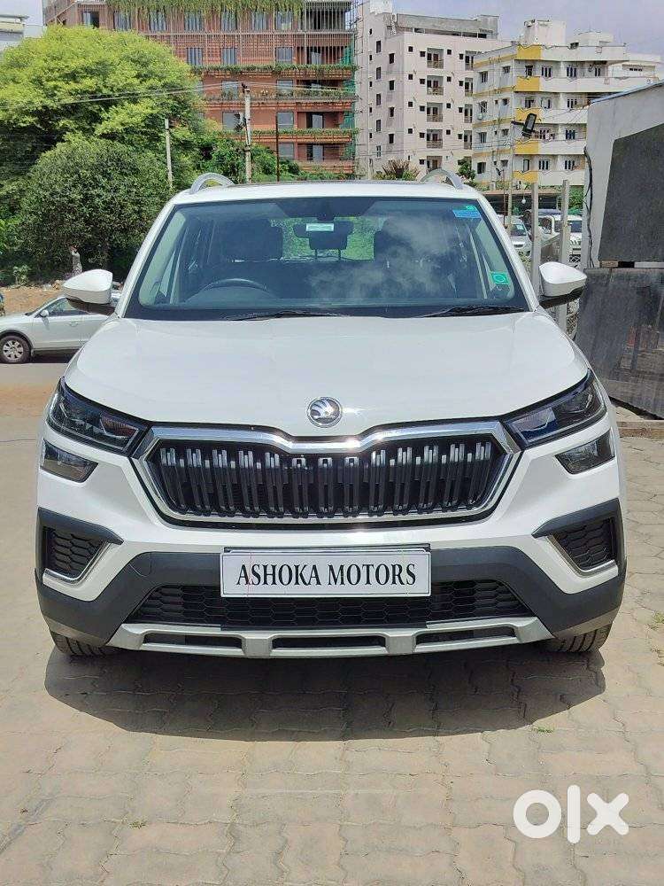 Skoda Kushaq 1.0 Tsi Style At, 2023, Petrol