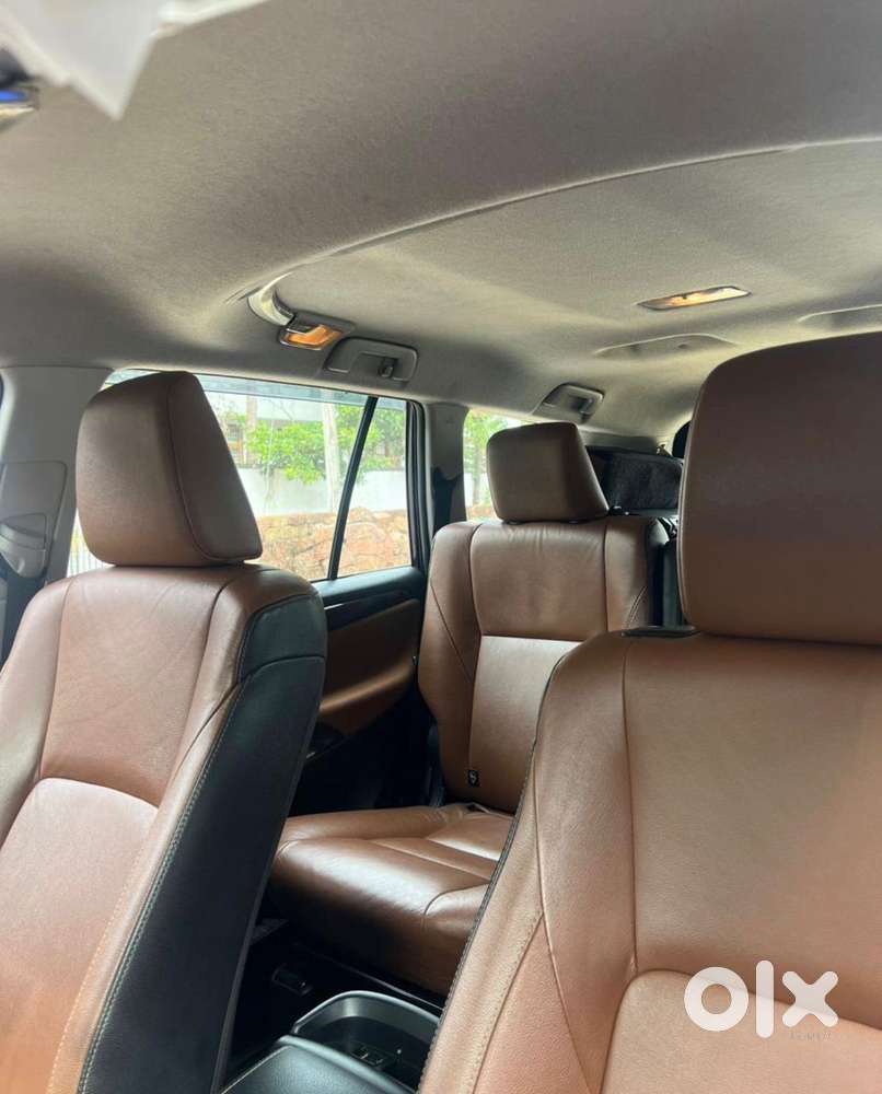 Toyota Innova Crysta 2.8z Automatic, 2017, Diesel