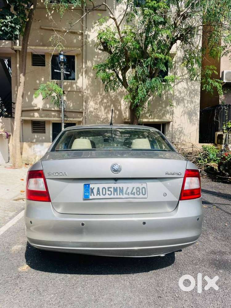 Skoda Rapid 1.6 Elegance Plus Mpi At, 2013, Petrol