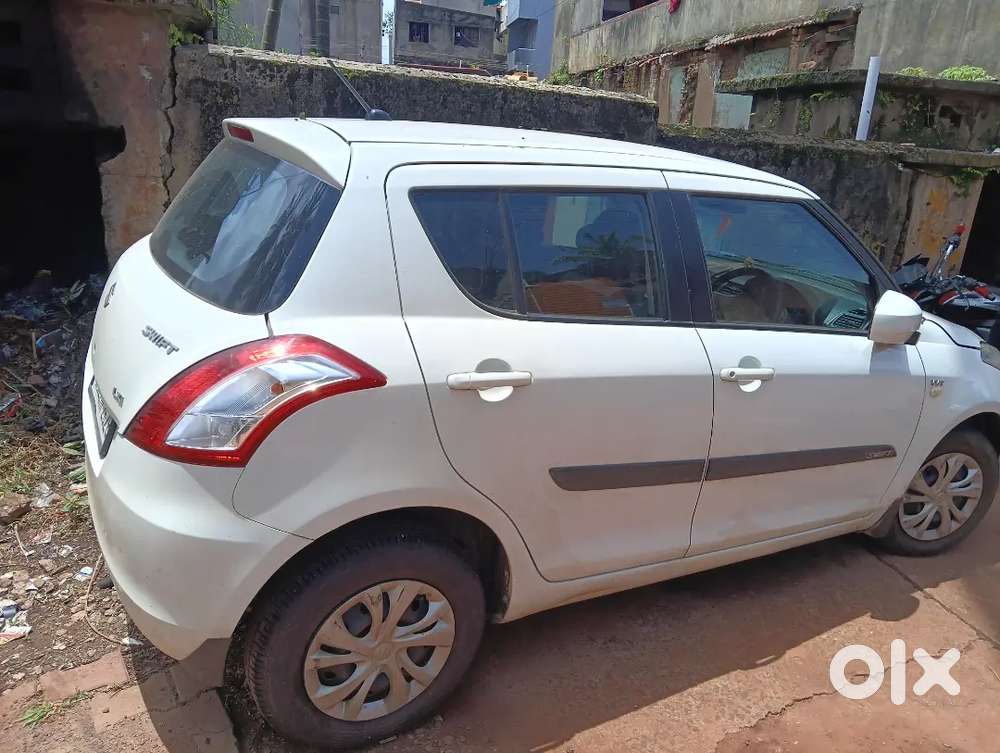Maruti Suzuki Swift 2011 Lxi Petrol