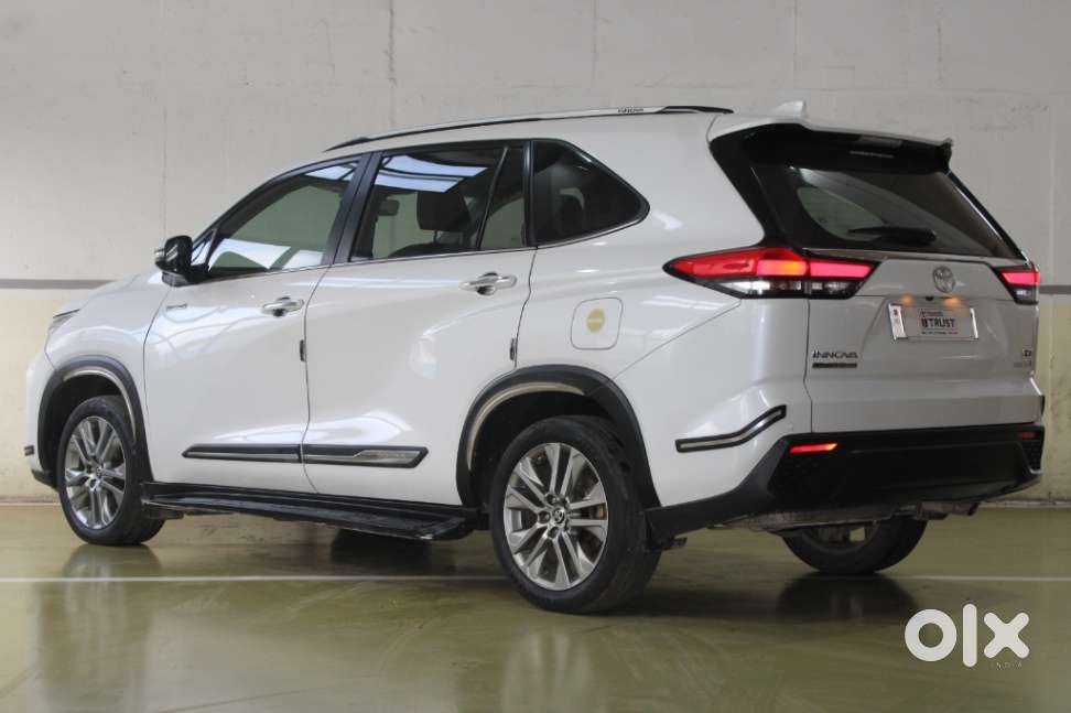 Toyota Innova Hycross 2.0 Zx Hybrid 7 Str, 2024, Petrol