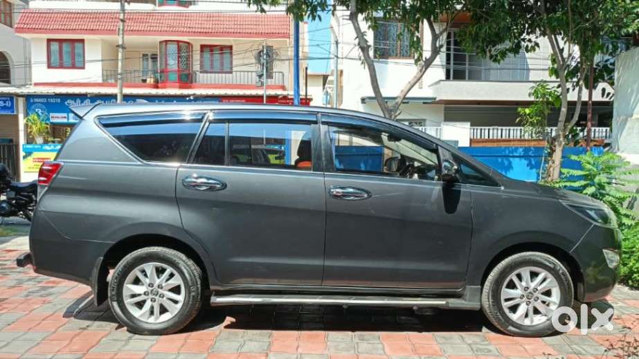Toyota Innova Crysta 2.4 V, 2017, Diesel