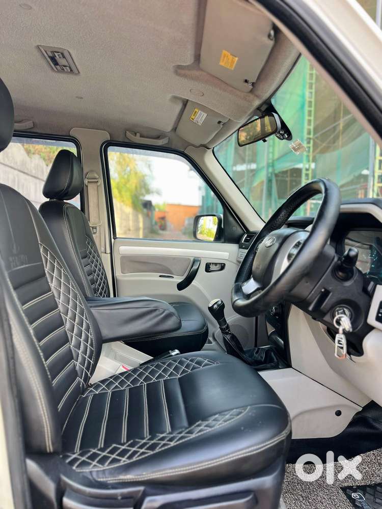 Mahindra Scorpio S10 8 Seater, 2015, Diesel