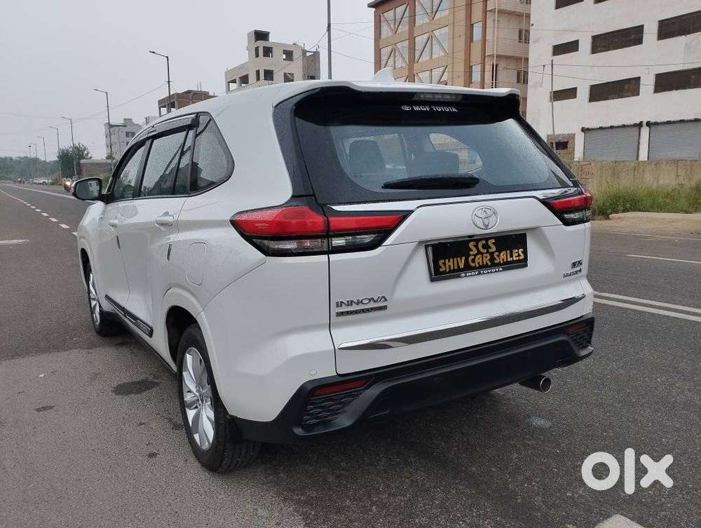 Toyota Innova Hycross 2.0 Vx Hybrid 7 Str, 2025, Petrol