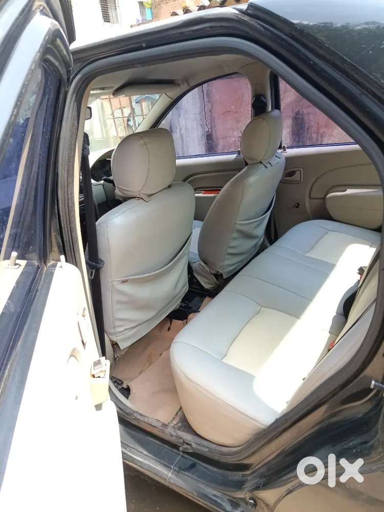 Mahindra Logan Petrol 2007