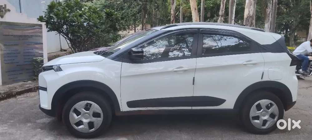 Tata Nexon Cng And Petrol 2026 Variant