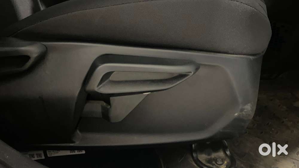 Tata Nexon Creative Plus 1.2 Revotron Petrol 6 Mt, 2025, Petrol