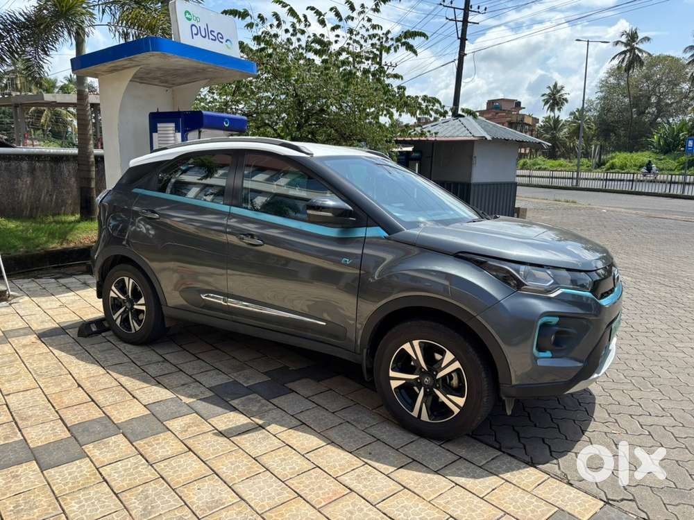 Tata Nexon Ev 2022 Max Long Range 40 Kw Witj 7.2 Kw Fast Charger