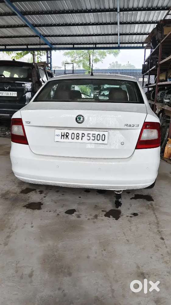 Skoda Rapid 1.6 Elegance 2012