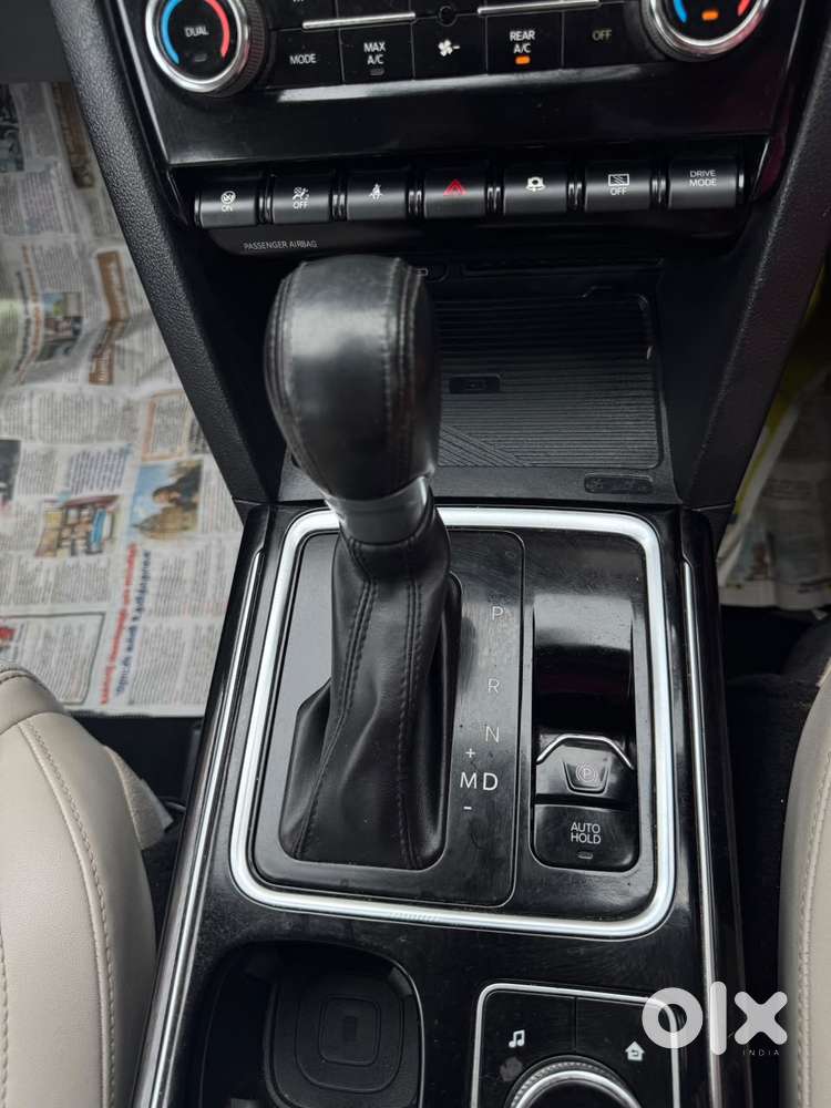 Mahindra Xuv700 Ax7l 6 Str At, 2022, Diesel