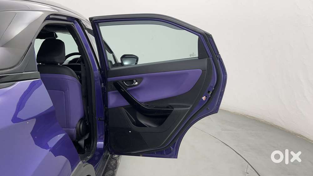 Tata Nexon Fearless Plus S Purple 1.2 Revotron Petrol 7dca Dual Tone..