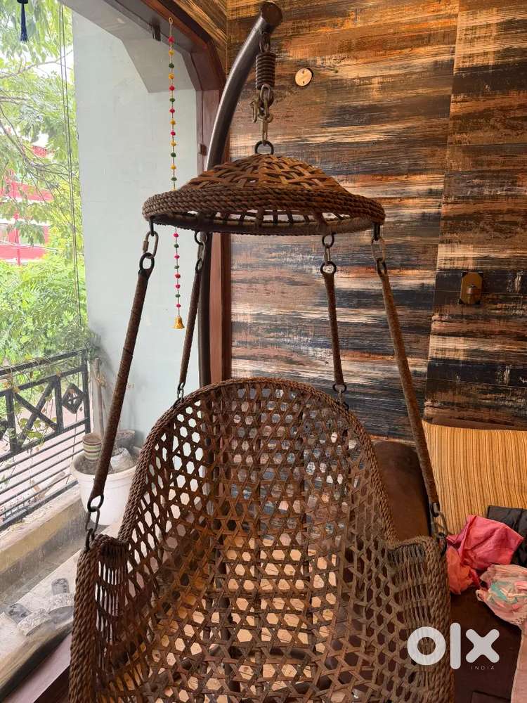 HANGING D SHAPE SWING CHAIR FOR SALE