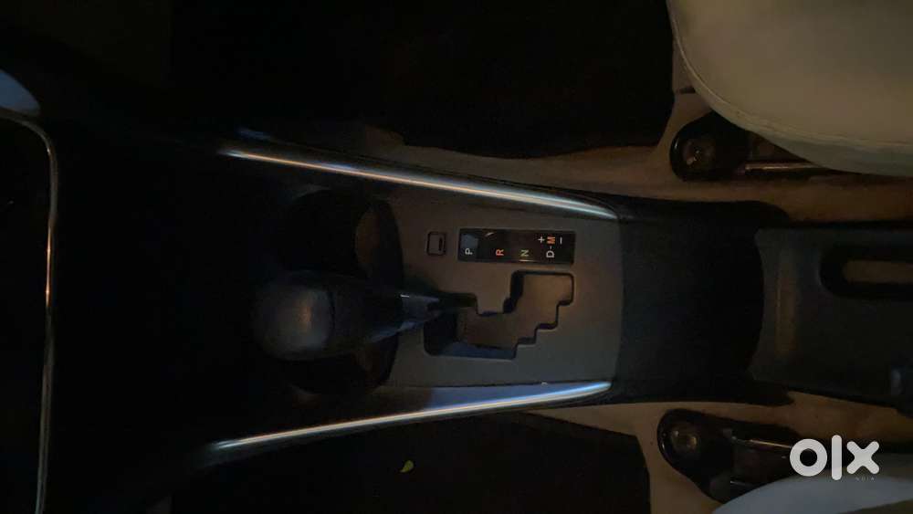 Toyota Yaris J Cvt, 2018, Petrol