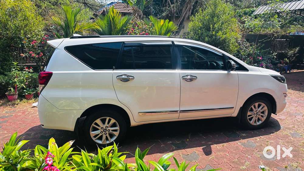 Toyota Innova Crysta 2.4 V 7 Str, 2017, Diesel