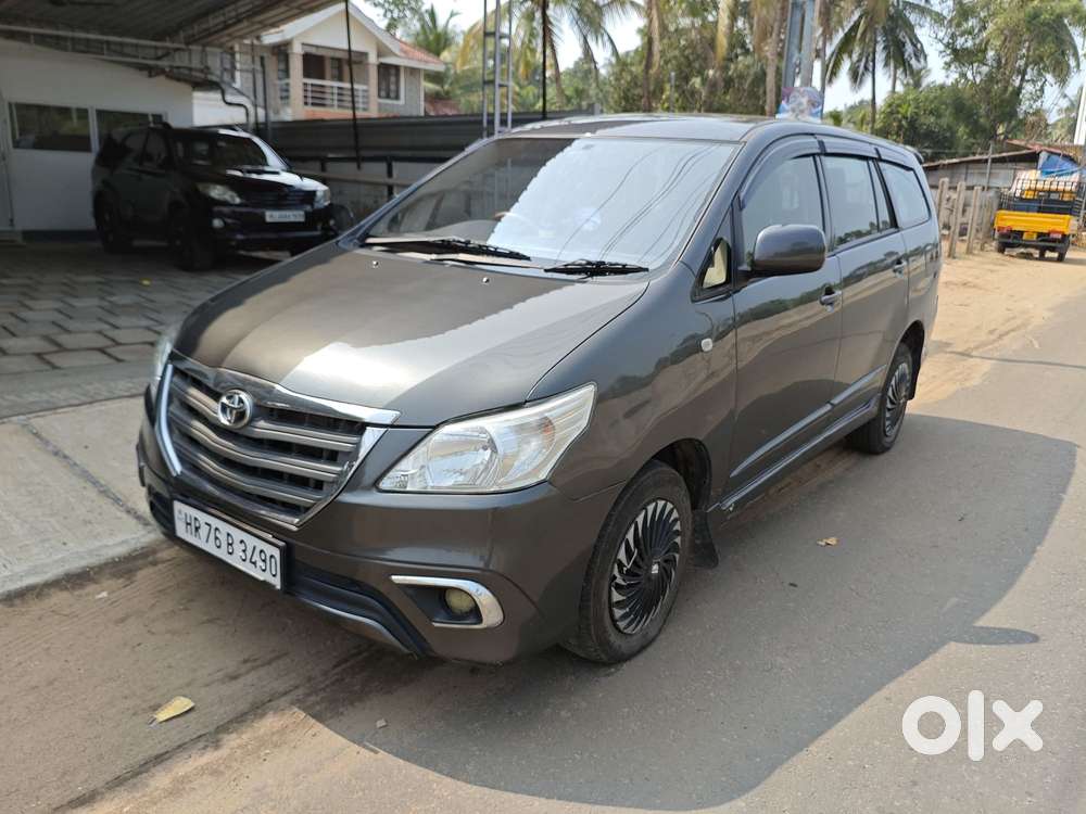 Toyota Innova 2.5 G (diesel) 8 Seater, 2015, Diesel