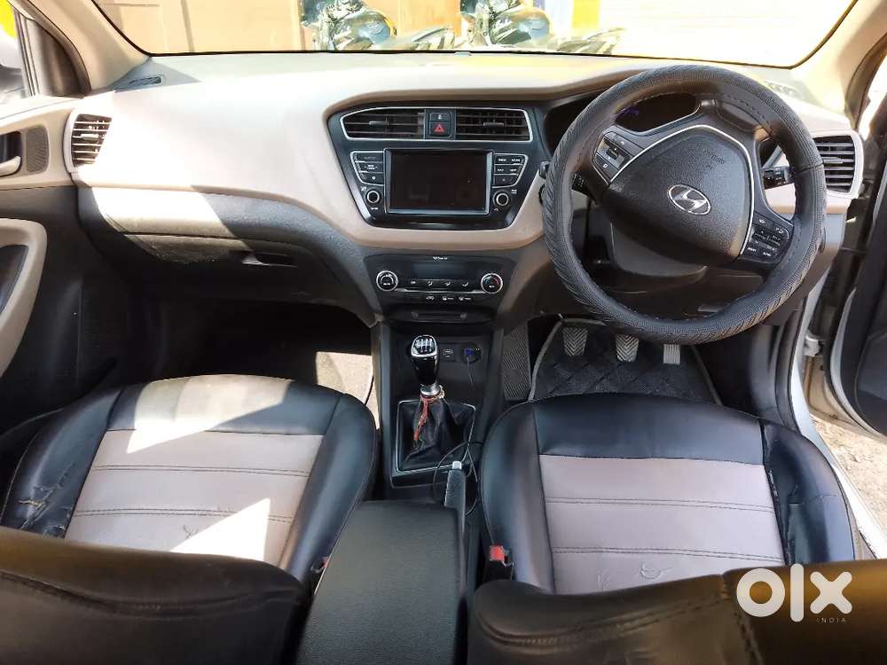 Hyundai Elite I20 2018 Diesel 90300 Km Driven