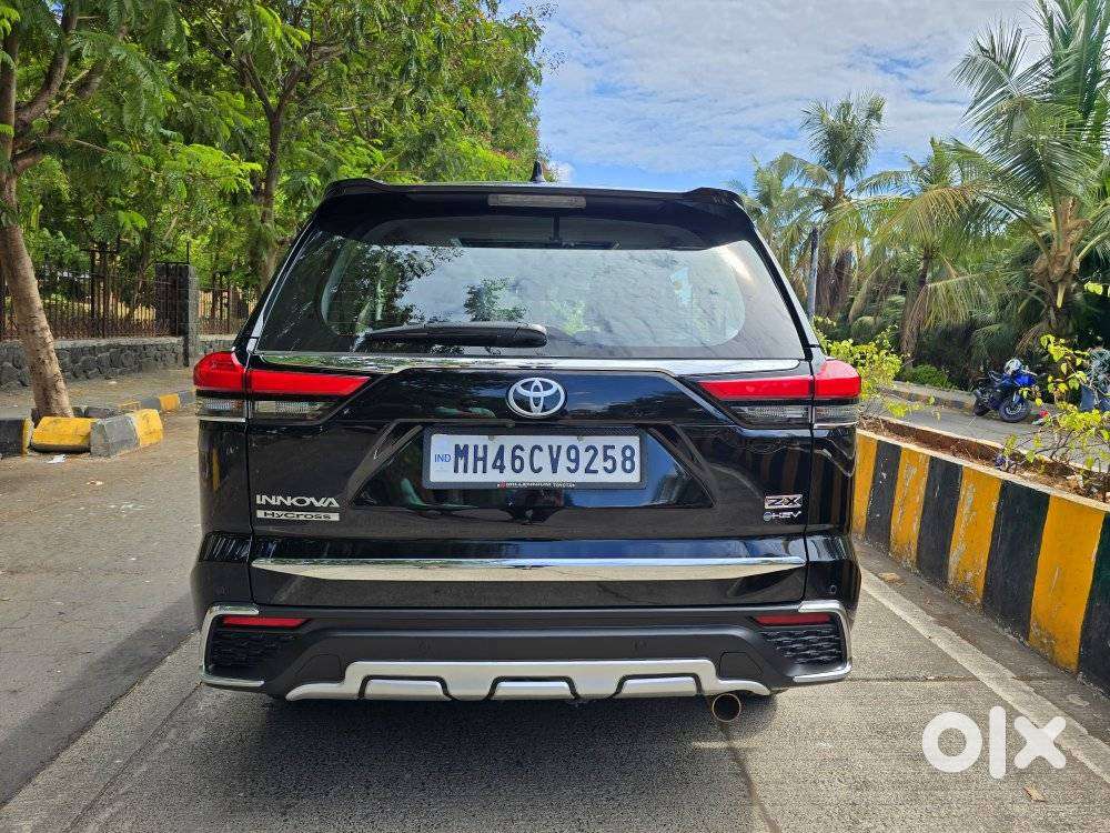 Toyota Innova Hycross 2.0 Zx (o) Hybrid 7 Str, 2025, Petrol