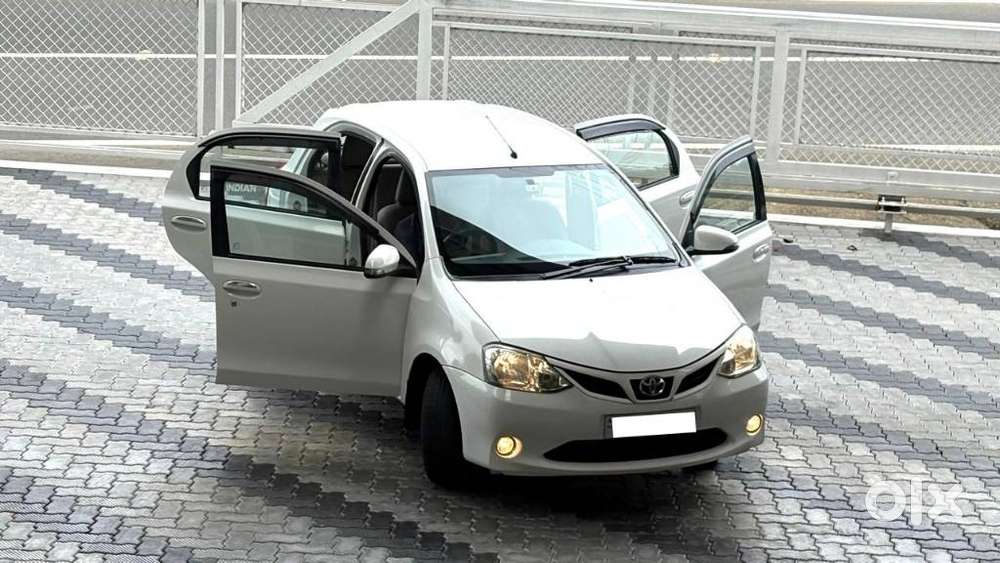 Toyota Etios Liva, 2015