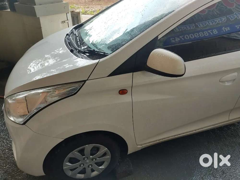 Hyundai Eon Sportz 2016 Variant