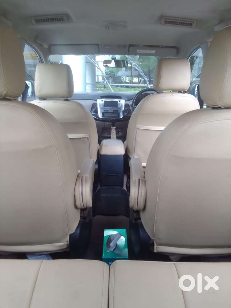Toyota Innova 2004-2011 2.5 V Diesel 7-seater, 2015, Diesel