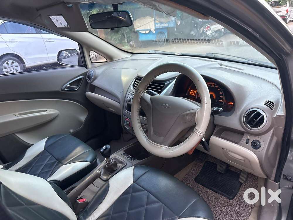 Maruti Suzuki Omni Mpi Std Bsiv, 2013, Petrol