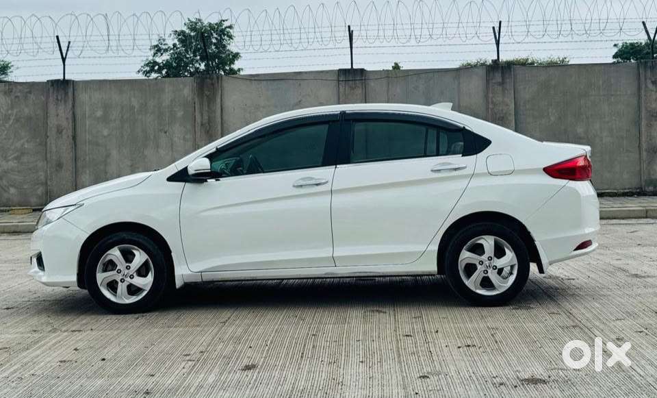 Honda City 1.5 V Cvt I-vtec Mt, 2016, Petrol