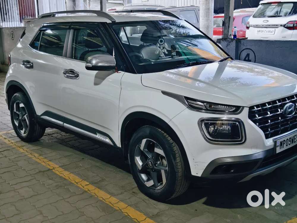 Hyundai Venue 2020 Diesel Well Maintained